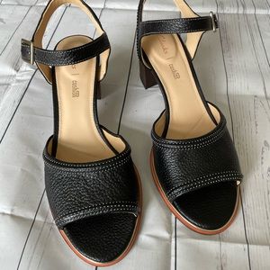 NWB - Clarks Ladies Ellis Clara Black Leather Heeled Sandals SIZE 8M